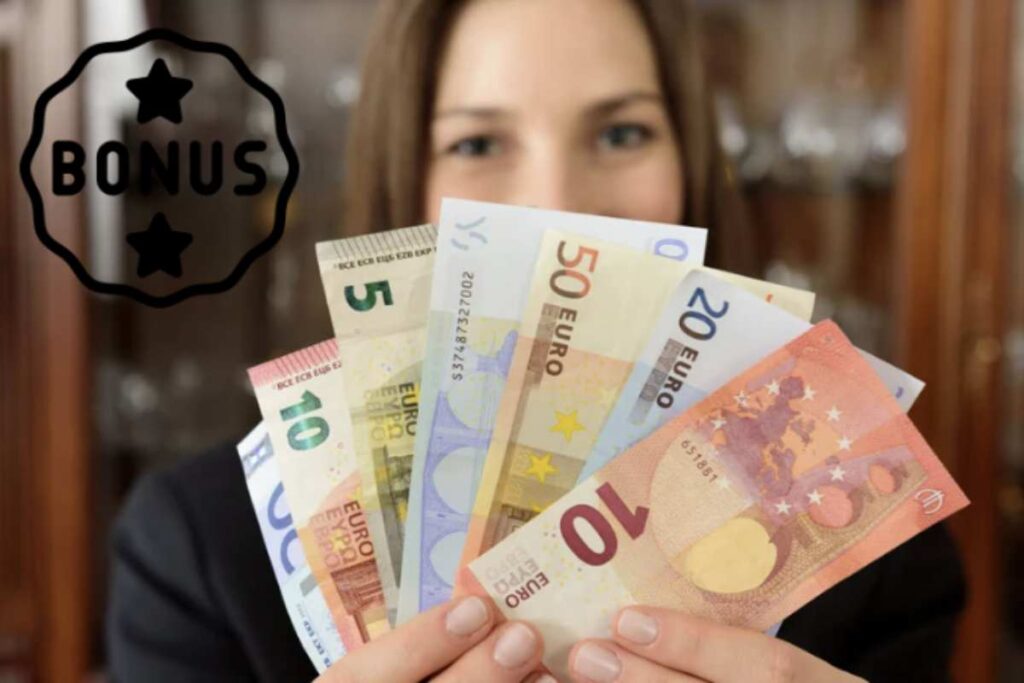 Si tratta di un bonus una tantum di 350 euro che sarà accreditato direttamente nel cedolino della pensione.