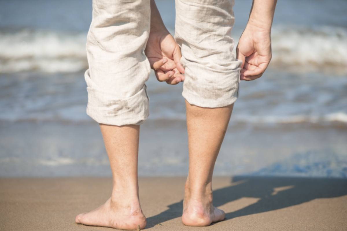 La bellezza dei pantaloni di lino sta anche nella loro versatilità. Puoi abbinarli a diversi top e accessori per creare outfit sempre nuovi.