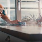 Nelle cucine stellate fanno così: un metodo ottimo per pulire