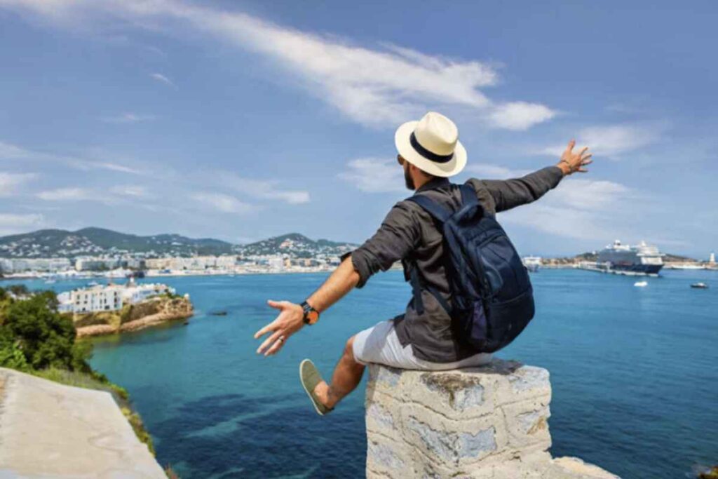 Le case-barca, pensate per una navigazione fluviale o lagunare, stanno emergendo come un'opzione di viaggio alternativa