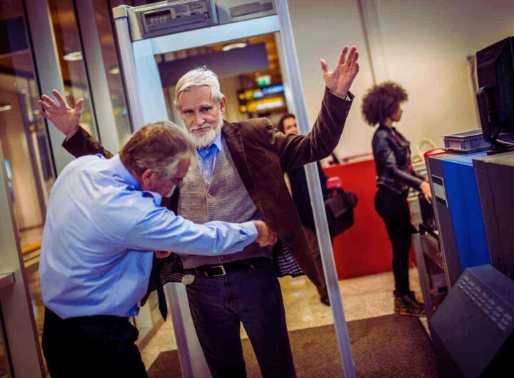 Aeroporto, se ti beccano con questo oggetto (innocuo) ai controlli ti fermano di sicuro