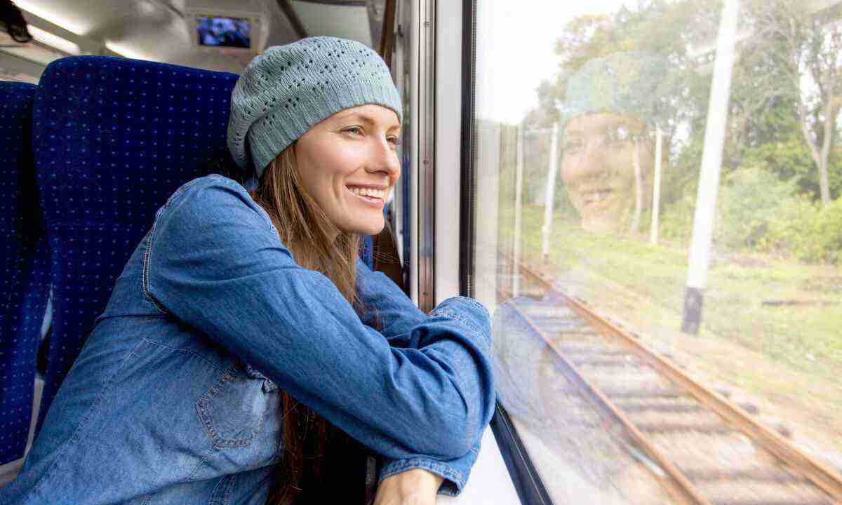 Viaggio in treno, con questi semplici trucchi risparmi fino al 60%: ecco come