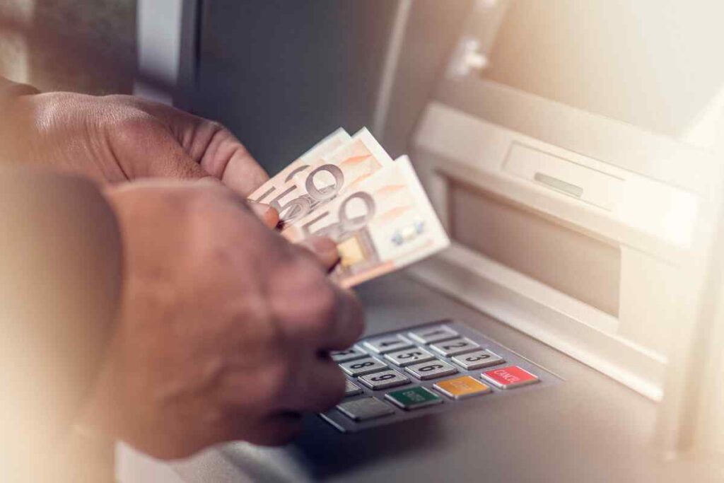 Agenzie delle Entrate, non fare mai prelievi ti mette nell'occhio del ciclone
