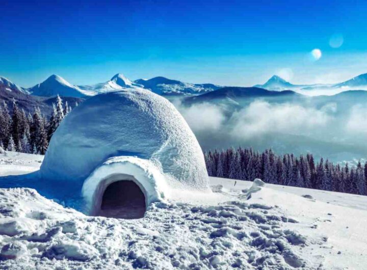 in Italia esistono Hotel di ghiaccio, sono dei veri e propri igloo
