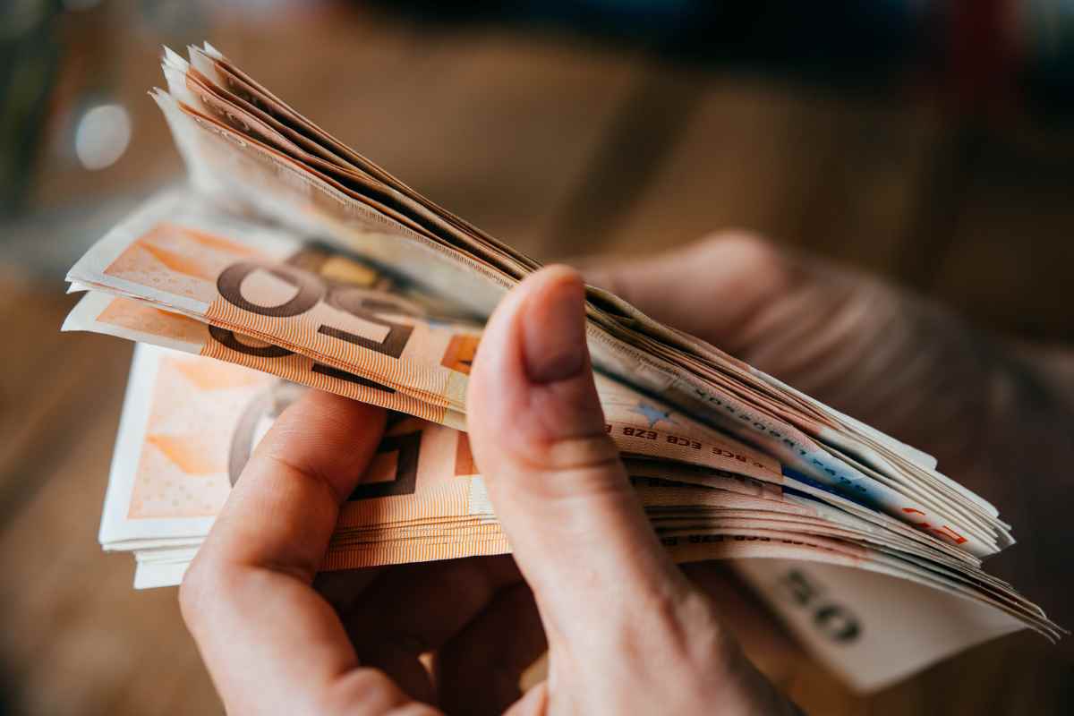 Nuovo maxi bonus in arrivo, ti spettano 950 euro ma nessuno te lo dice