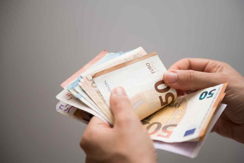 Bonus 1000 euro in arrivo nei prossimi giorni: i dettagli