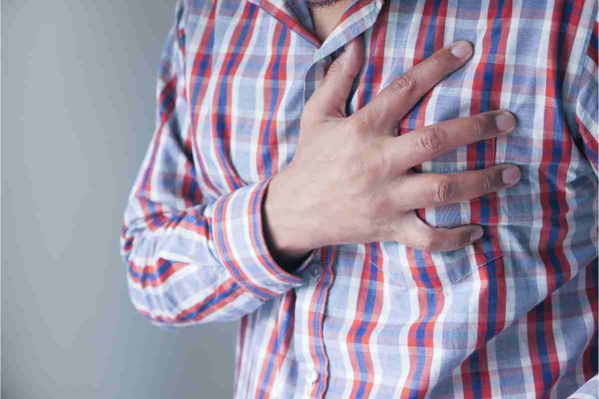 Bere caffè può aumentare il rischio di infarto?