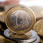 Metti una moneta da 1 euro in macchina: il trucco che pochi conoscono